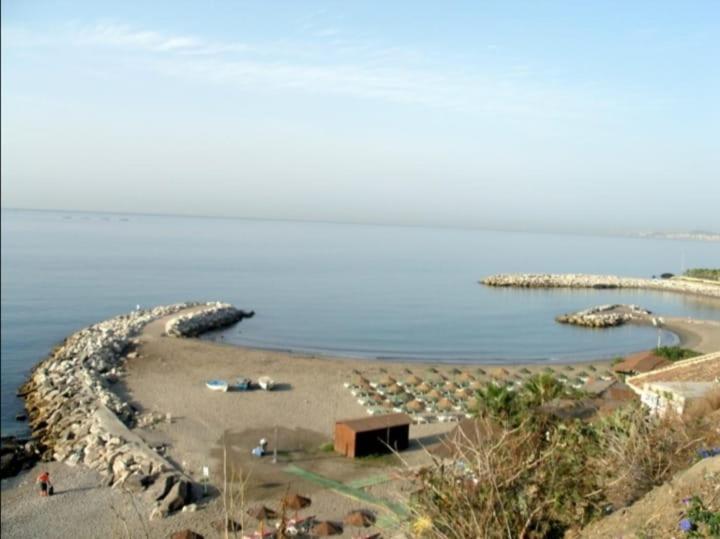 Espectacular Apartamento En Primera Linea De Playa Benalmadena Luaran gambar