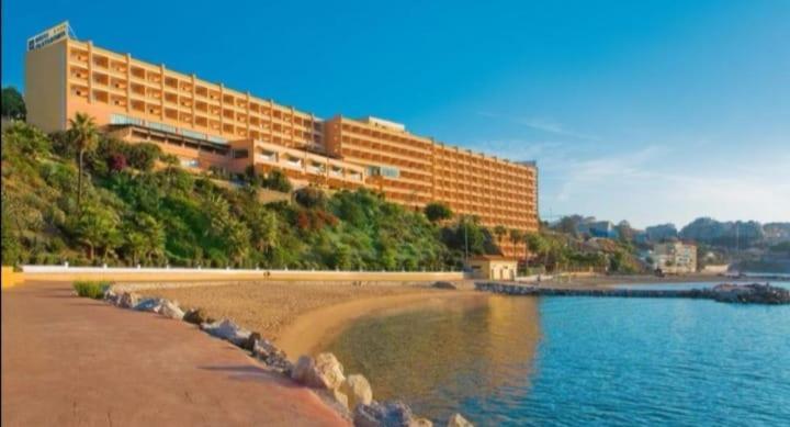 Espectacular Apartamento En Primera Linea De Playa Benalmadena Luaran gambar